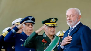 Durante evento, Lula foge de perguntas sobre Lulinha