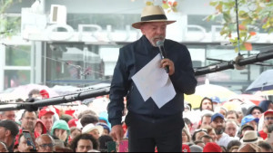 Lula diz que agronegócio deveria “se ajoelhar” diante de recursos do governo
