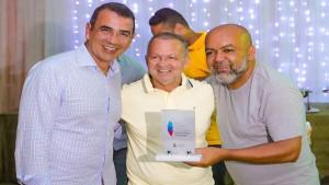 Câmara de Camaçari apresenta Prêmio Antônio Paulo Lima em confraternização com a imprensa