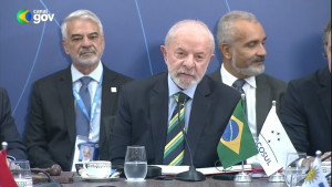 Governo Lula termina ano com desaprovação de 50,9%, diz Paraná Pesquisas