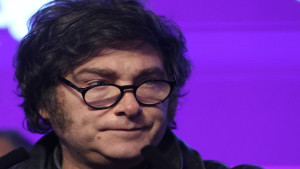 Milei compartilha mapa comparando Brasil e governos de esquerda a favela