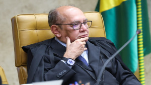 Gilmar nega pedido da AGU para reconsiderar decisão sobre impeachment