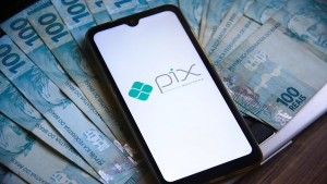 Pix vai ser monitorado e taxado? Entenda a nova regra da Receita Federal