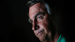 Saiba as violações que podem levar Bolsonaro de volta à Papudinha