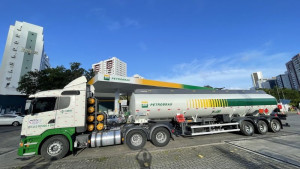 "Ficou claro! governo passou vaselina" Subsídio ao diesel não terá impacto direto no preço nas bombas na Bahia